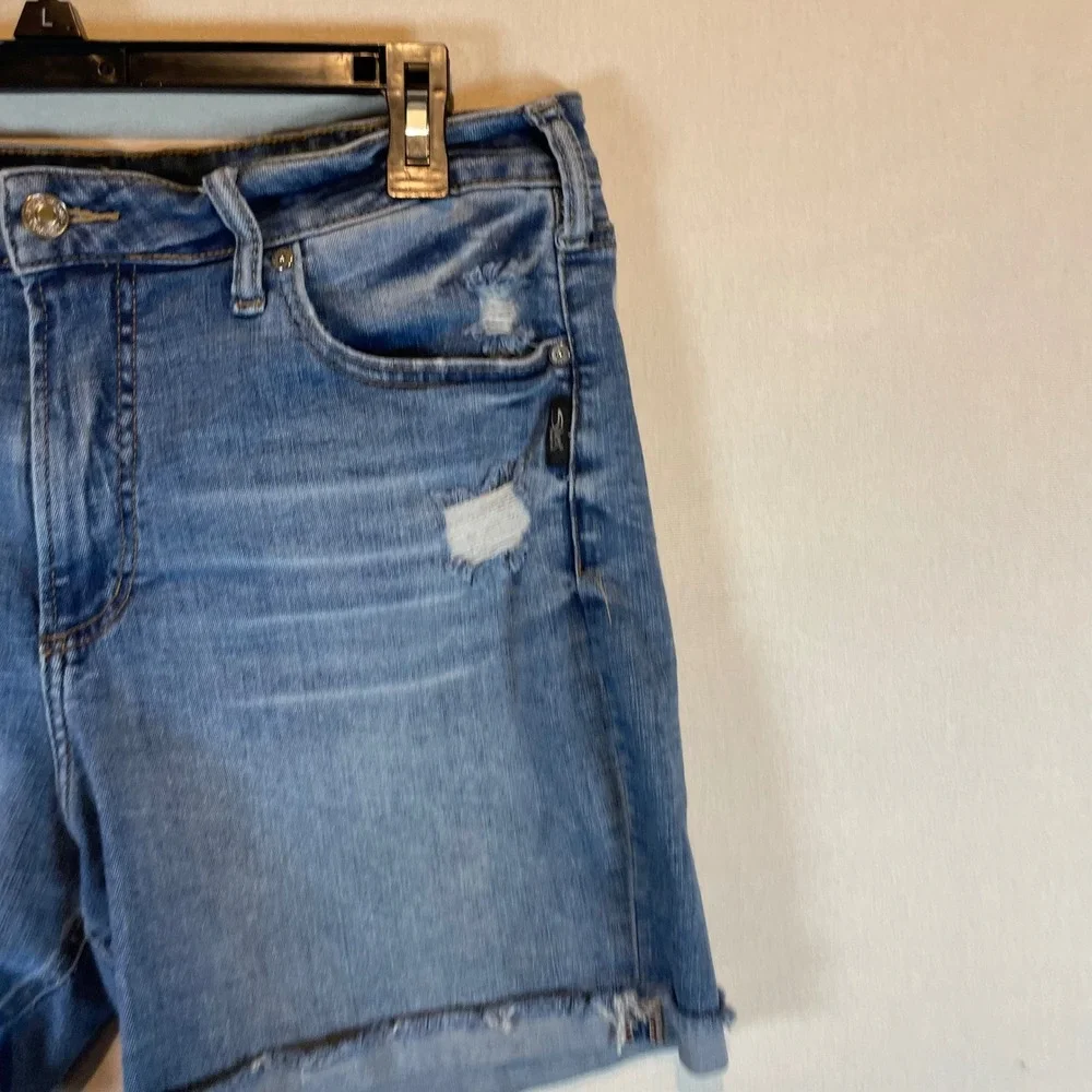 Silver Jeans Co Sure Thing‎ Long Shorts Medium Wash Distressed Denim W32 L6.5